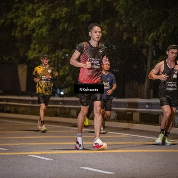 Runner Photo 6174152