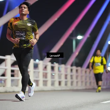 Runner Photo 6174168