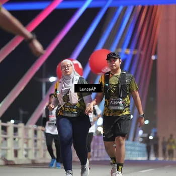 Runner Photo 6174215