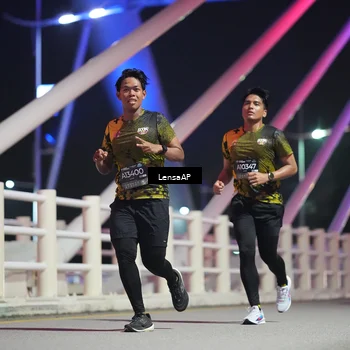 Runner Photo 6174244
