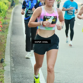 Runner Photo 6174435