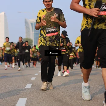 Runner Photo 6174444