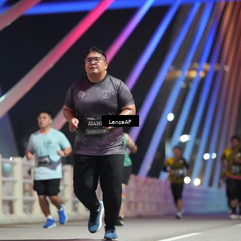 Runner Photo 6174448