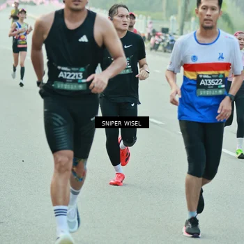 Runner Photo 6174518