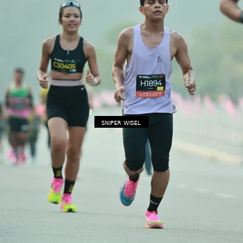 Runner Photo 6174631