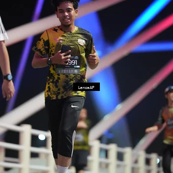 Runner Photo 6174715