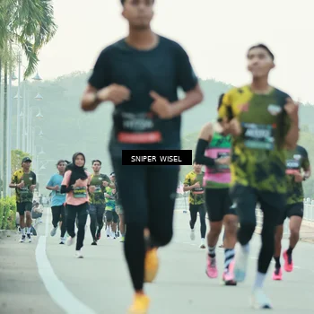 Runner Photo 6174716