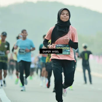 Runner Photo 6174750