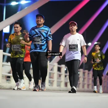 Runner Photo 6174774