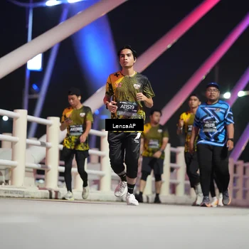 Runner Photo 6174891