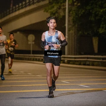 Runner Photo 6174945