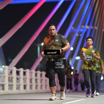 Runner Photo 6174997