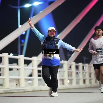 Runner Photo 6175071