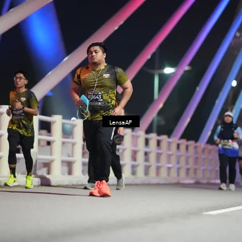 Runner Photo 6175123