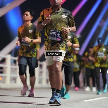 Runner Photo 6175217