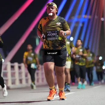 Runner Photo 6175244