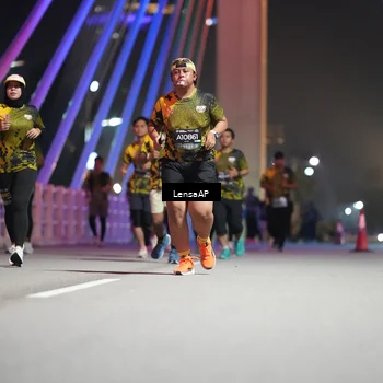 Runner Photo 6175245