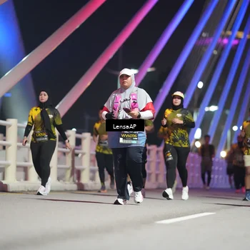 Runner Photo 6175254