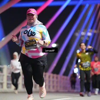 Runner Photo 6175344