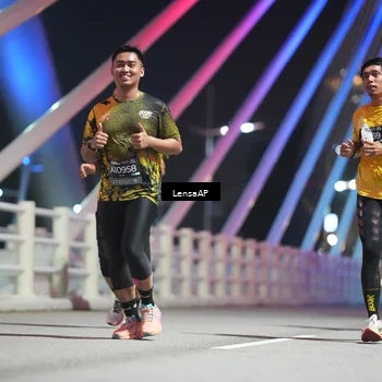 Runner Photo 6175502