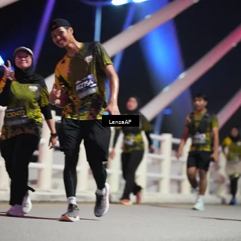 Runner Photo 6175758
