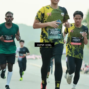 Runner Photo 6175846