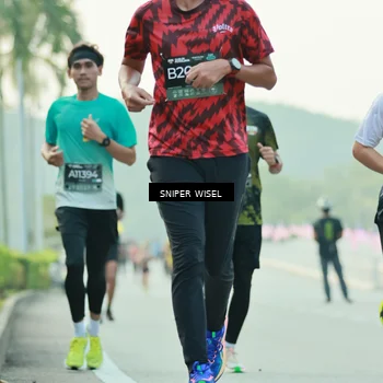Runner Photo 6175847