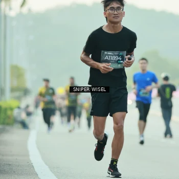 Runner Photo 6175887