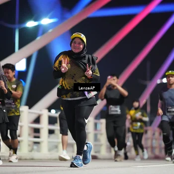 Runner Photo 6176021