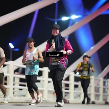 Runner Photo 6176023