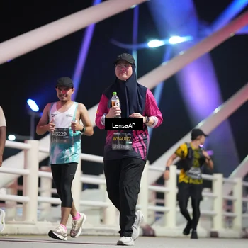Runner Photo 6176032