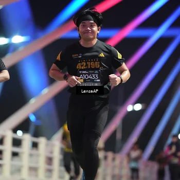Runner Photo 6176098