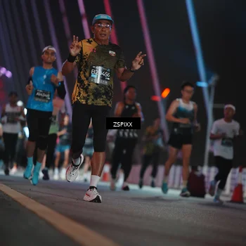 Runner Photo 6176168