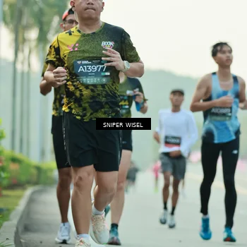 Runner Photo 6176299