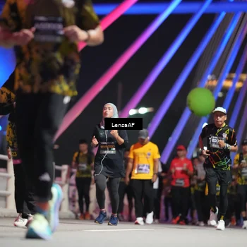 Runner Photo 6176359