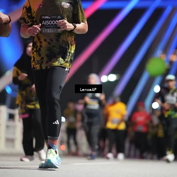 Runner Photo 6176375
