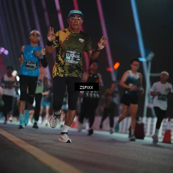 Runner Photo 6176378