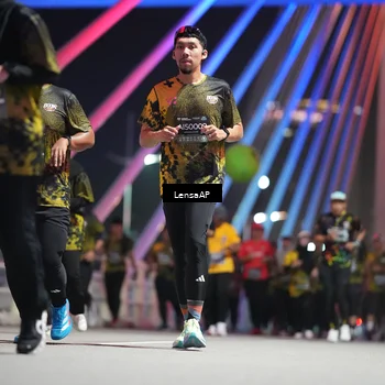 Runner Photo 6176402