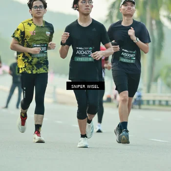 Runner Photo 6176462
