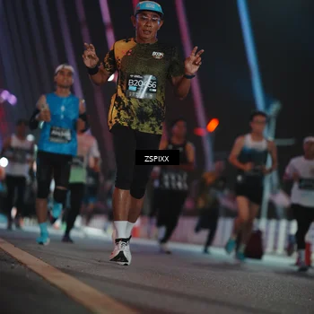 Runner Photo 6176499