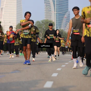 Runner Photo 6176536