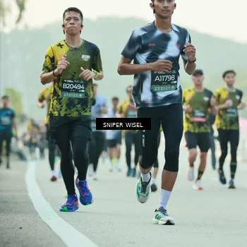 Runner Photo 6176709