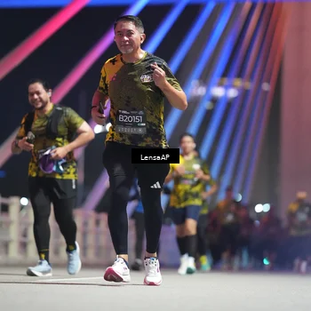 Runner Photo 6176723