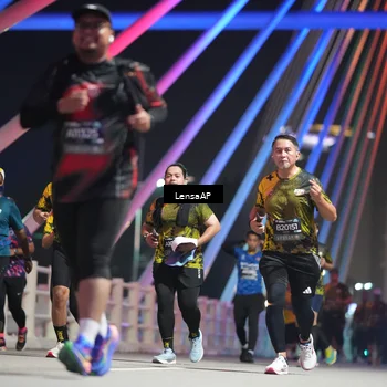 Runner Photo 6176730
