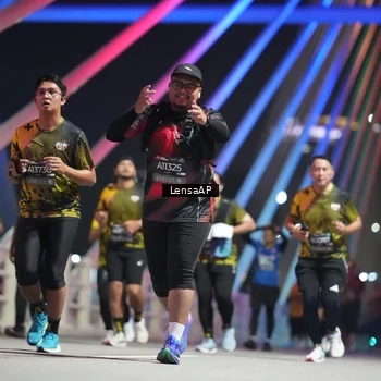 Runner Photo 6176746
