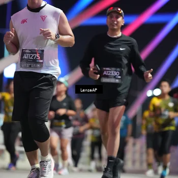 Runner Photo 6176761