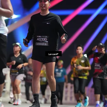 Runner Photo 6176774