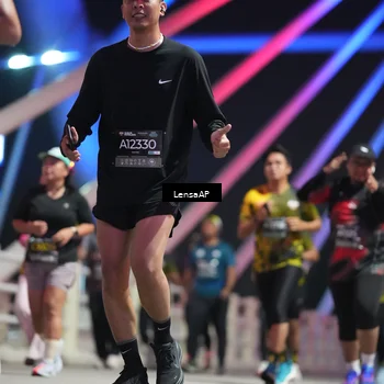 Runner Photo 6176779