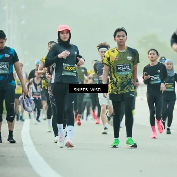 Runner Photo 6176810