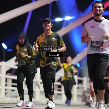 Runner Photo 6176813